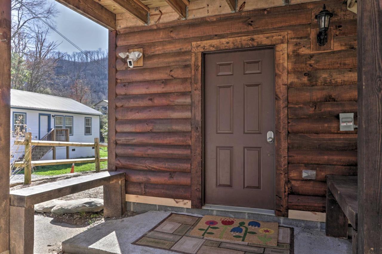Gatlinburg Cabin With Loft And Game Room 1 Mi To Town Eksteriør bilde