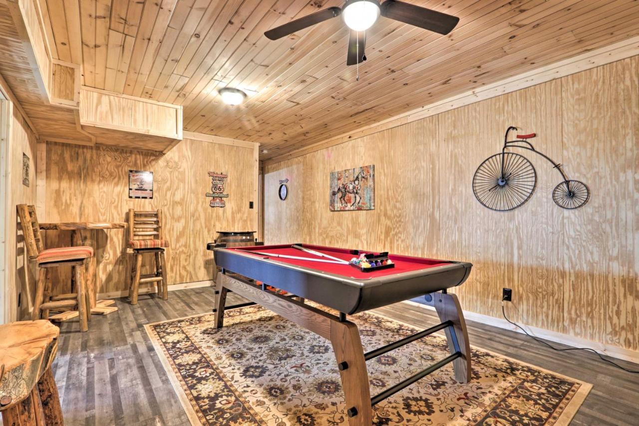 Gatlinburg Cabin With Loft And Game Room 1 Mi To Town Eksteriør bilde