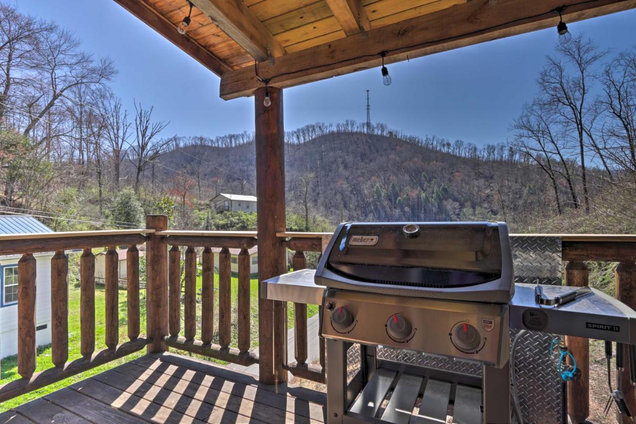 Gatlinburg Cabin With Loft And Game Room 1 Mi To Town Eksteriør bilde