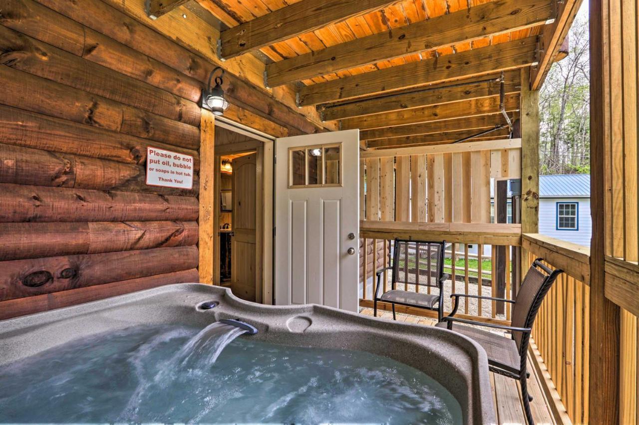 Gatlinburg Cabin With Loft And Game Room 1 Mi To Town Eksteriør bilde